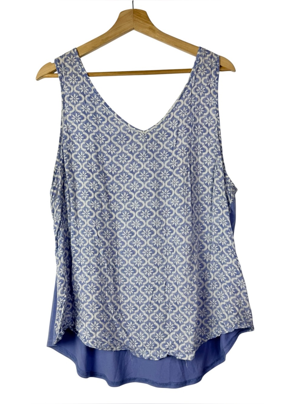 Gilligan & O'Malley Blue & White Diamond Printed V-Neck Tank Top XXL